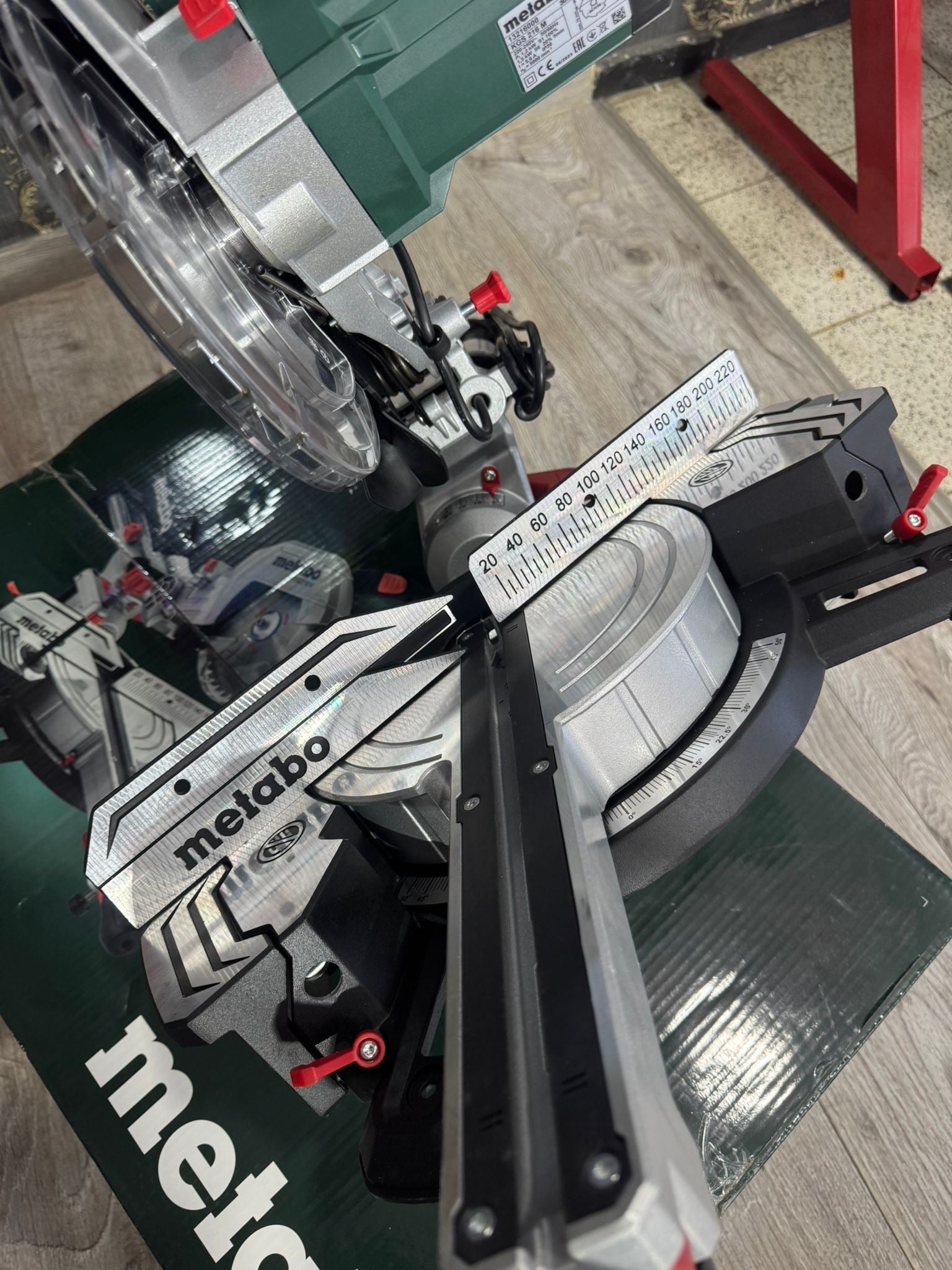 Ingletadora Metabo KS 216 M + Banco KSU 100