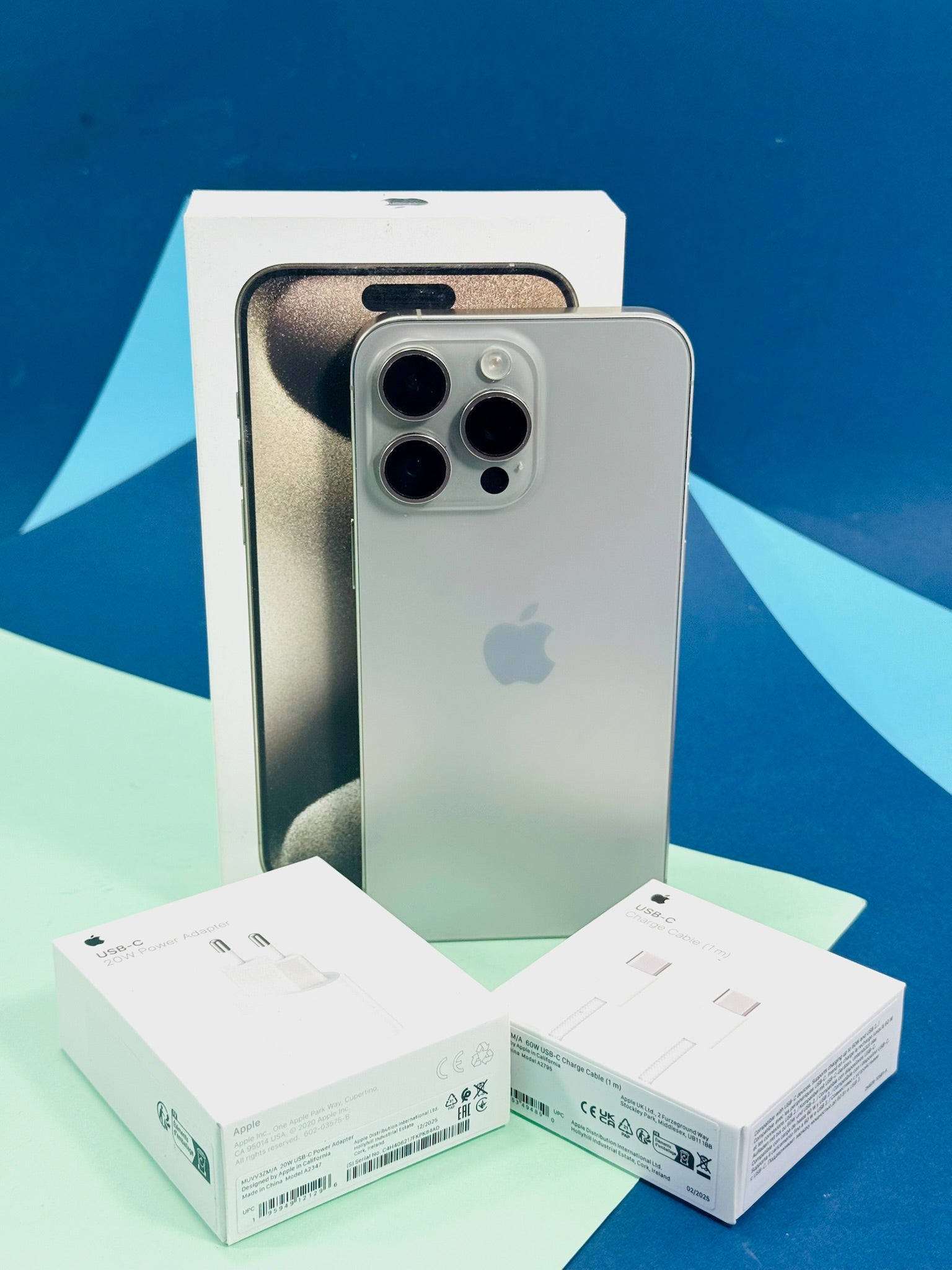 Apple iPhone 15 Pro Max 256GB Titanio Perfecto Estado con Cargador