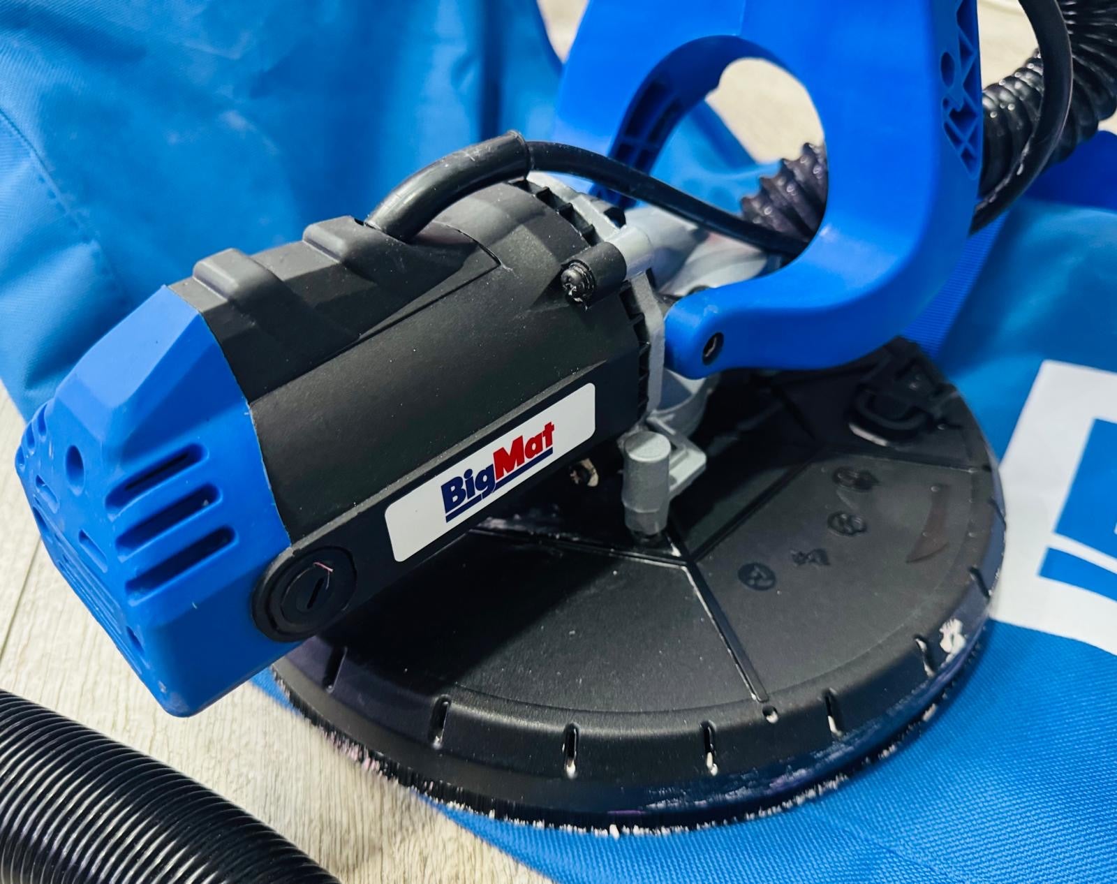 Lijadora de Pared Jirafa BigMat 225mm 750W
