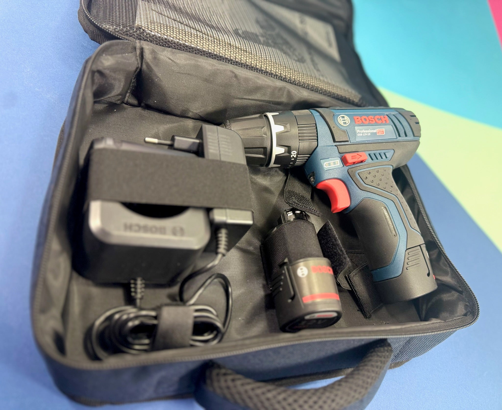 Bosch GSB 12V 15 Taladro Percutor a Batería 12V