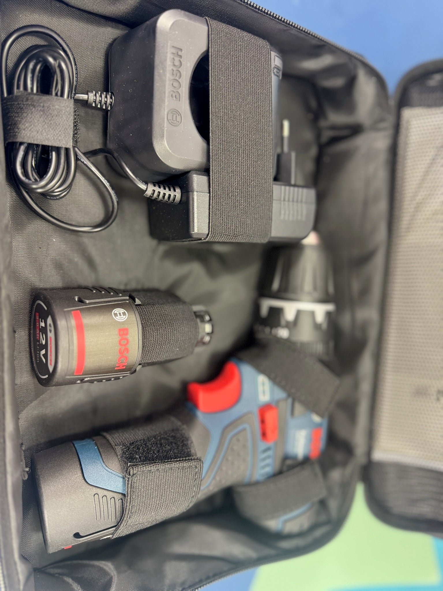 Bosch GSB 12V 15 Taladro Percutor a Batería 12V