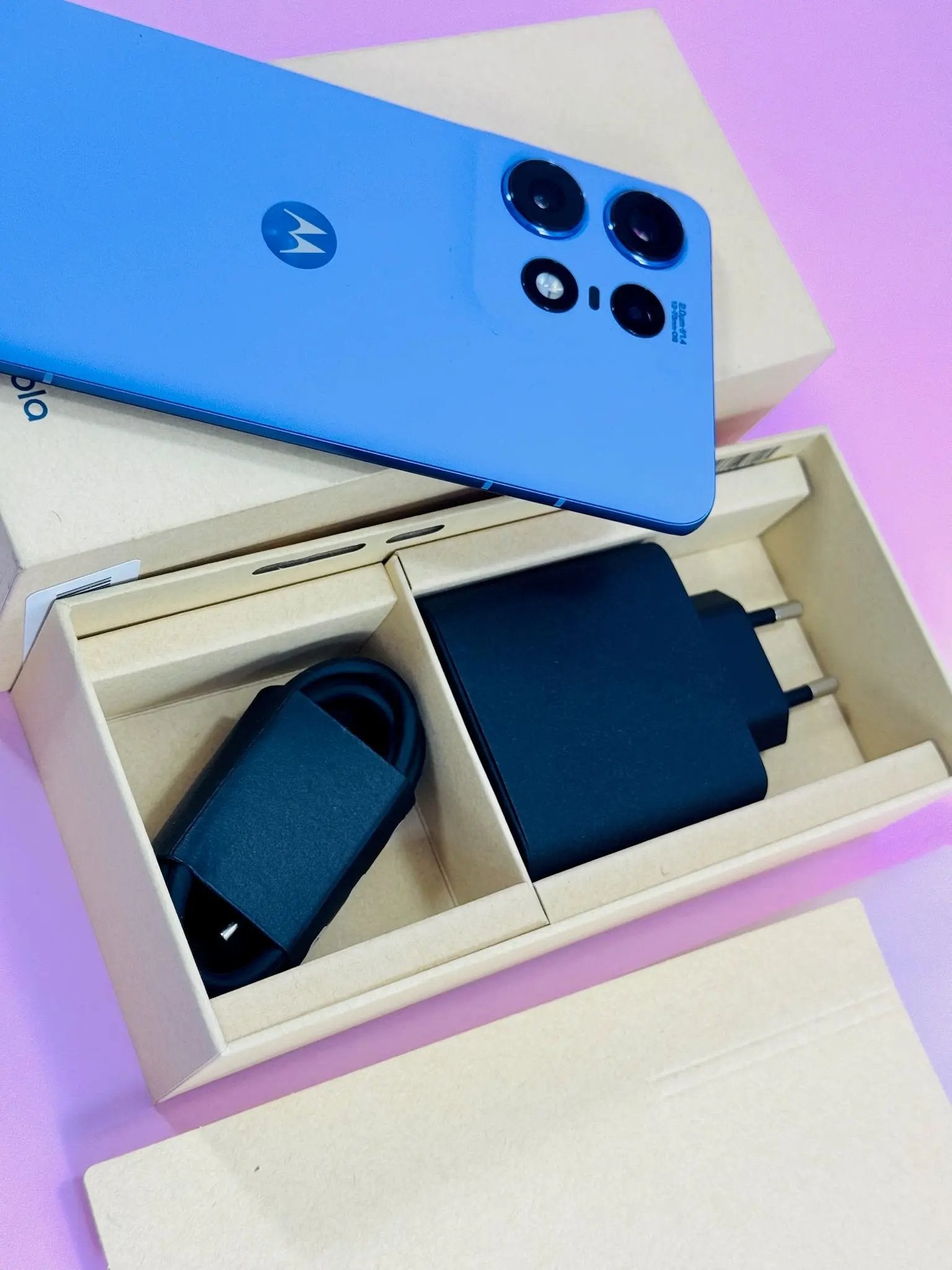 Motorola Edge 50 Pro – 512 GB / 12 GB RAM – Nuevo