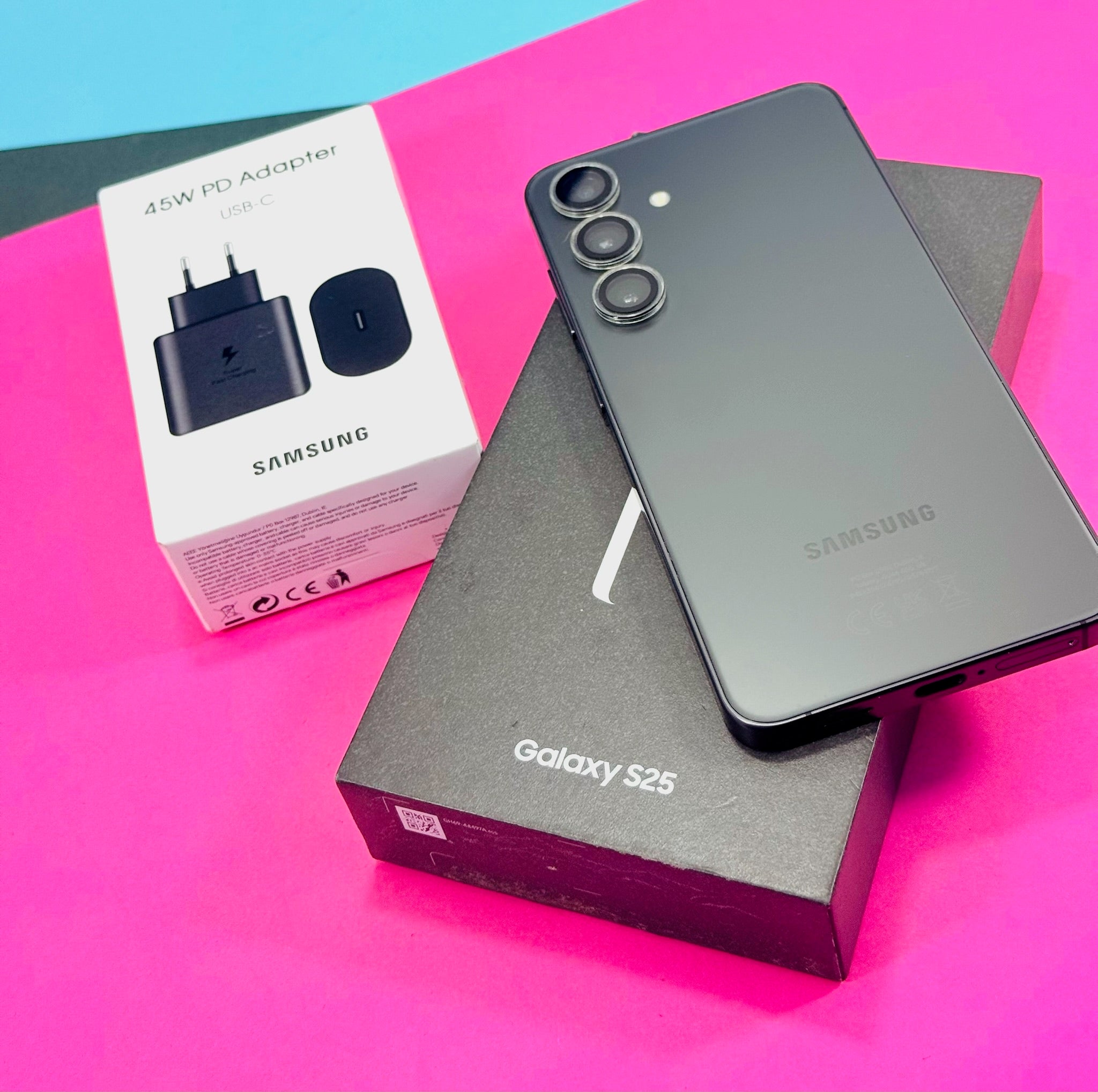 Samsung Galaxy S25  12 GB RAM  256 GB