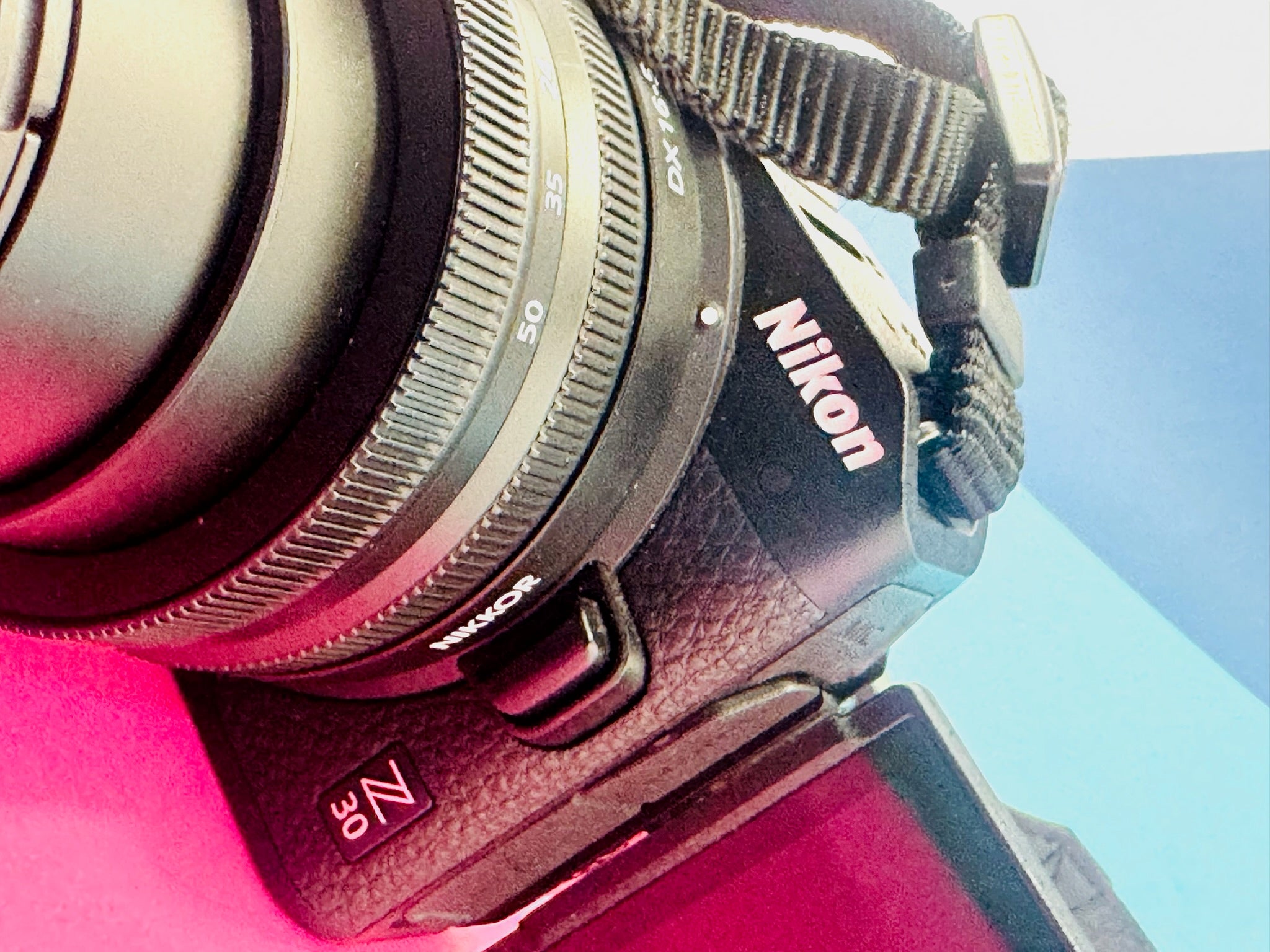 Cámara Nikon Z30 con Objetivo 16–50mm