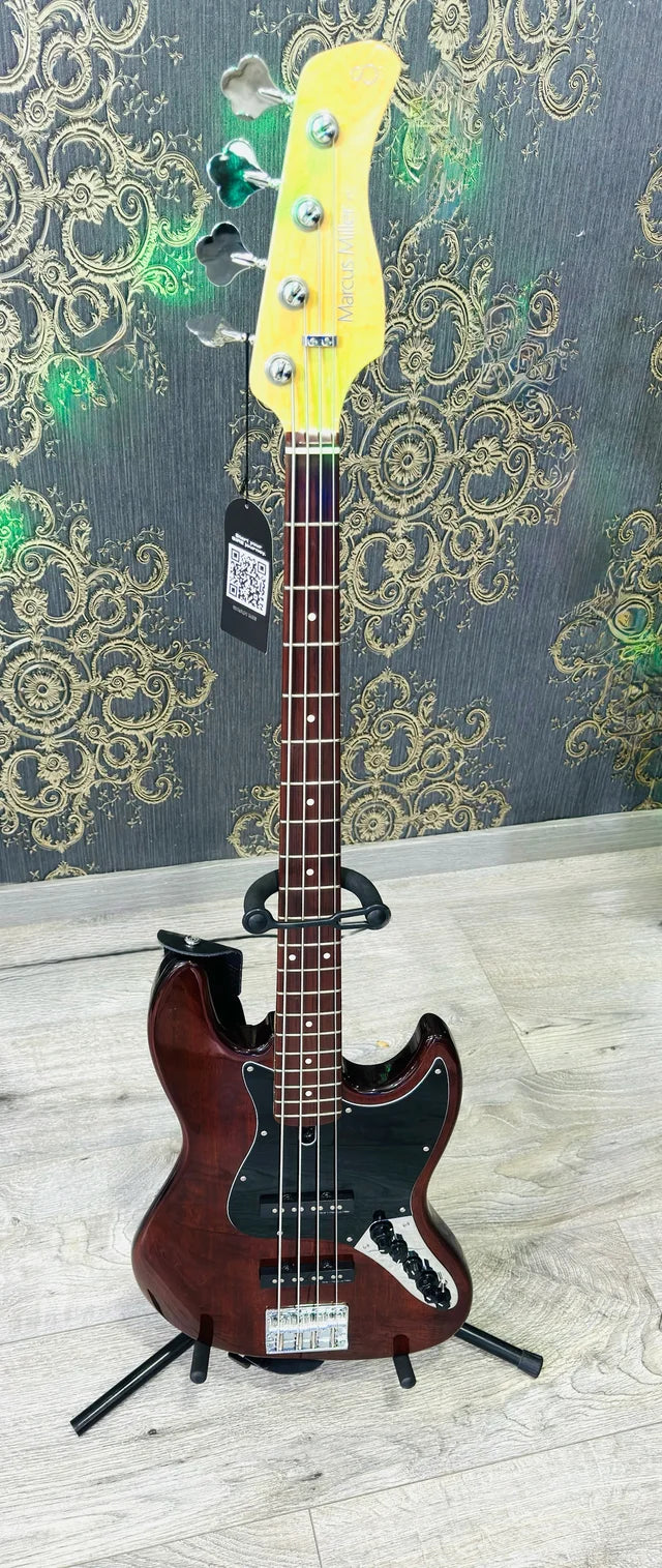 BAJO ELECTRICO MARCUS MILLER 8