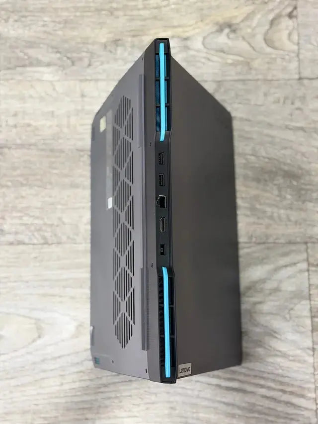 Portátil Gamer Lenovo LOQ  Intel Core i5 12450H RTX 4050