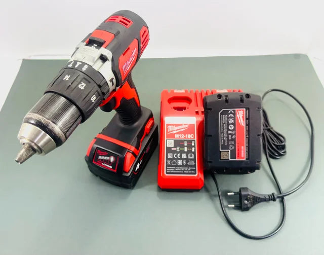 Taladro Percutor Milwaukee M18-BPD